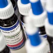 cannabis-oil-medicinal-cannabis-by-bedrocan-7 toedieningsvorm - cannabisolie