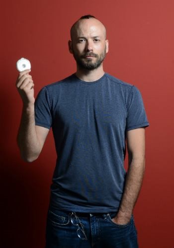 Perry Davidson holds a SyqeAir Inhaler